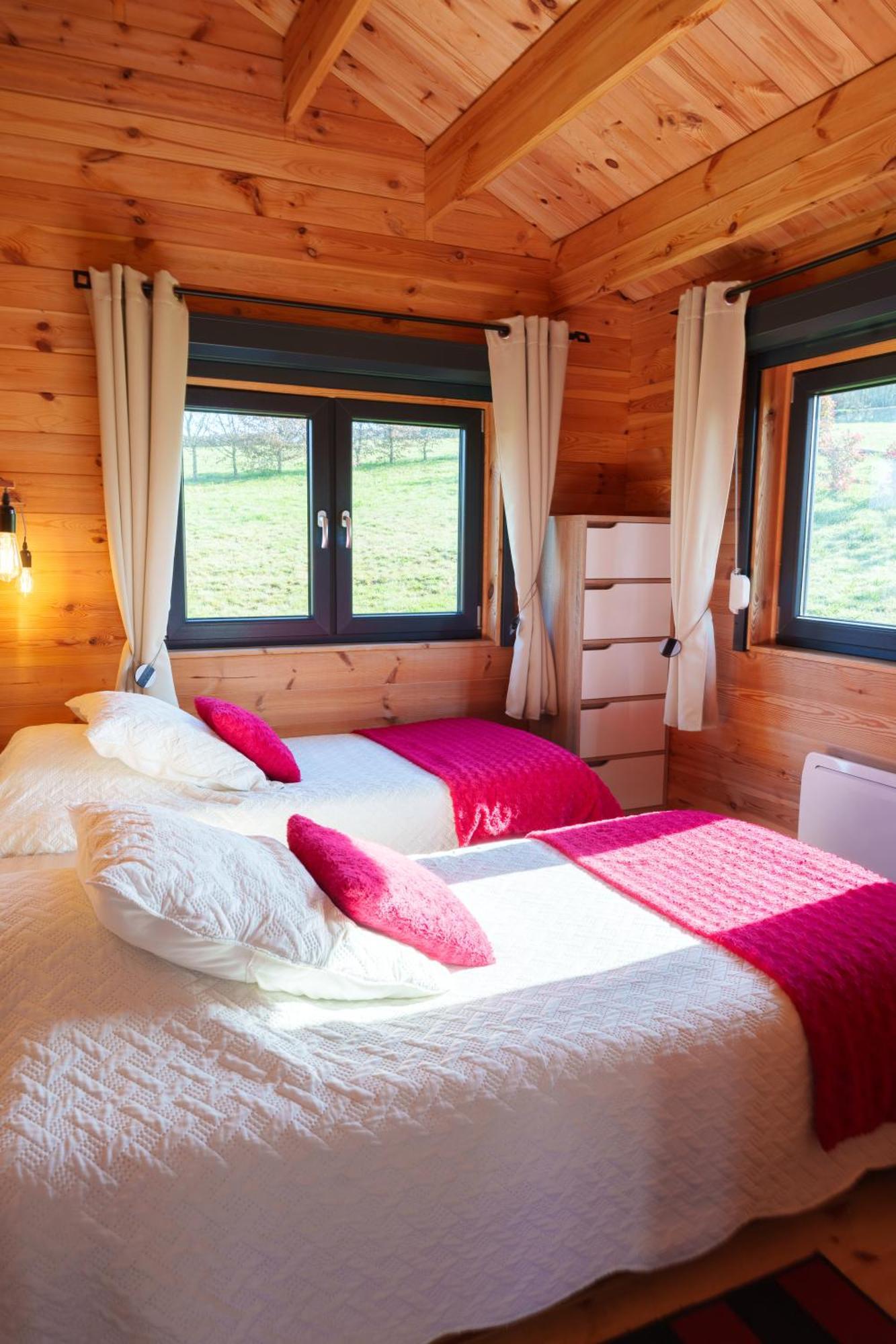Le Chalet Du Crescent Saint-Germain-des-Champs Zewnętrze zdjęcie