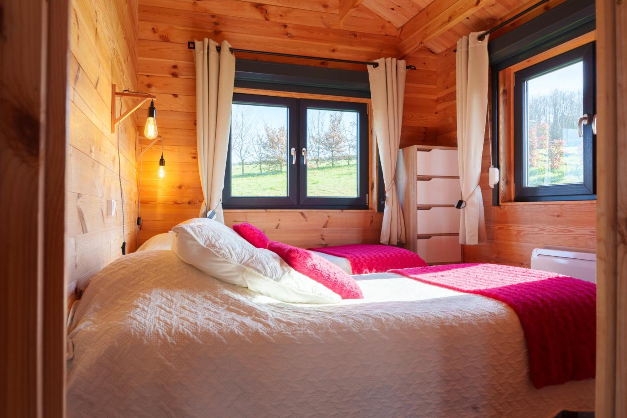 Le Chalet Du Crescent Saint-Germain-des-Champs Zewnętrze zdjęcie